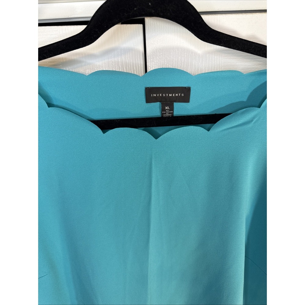 Investments Top Womens XL Turquoise Scalloped Neck And‎ Sleeves NWT - Picture 2 of 7